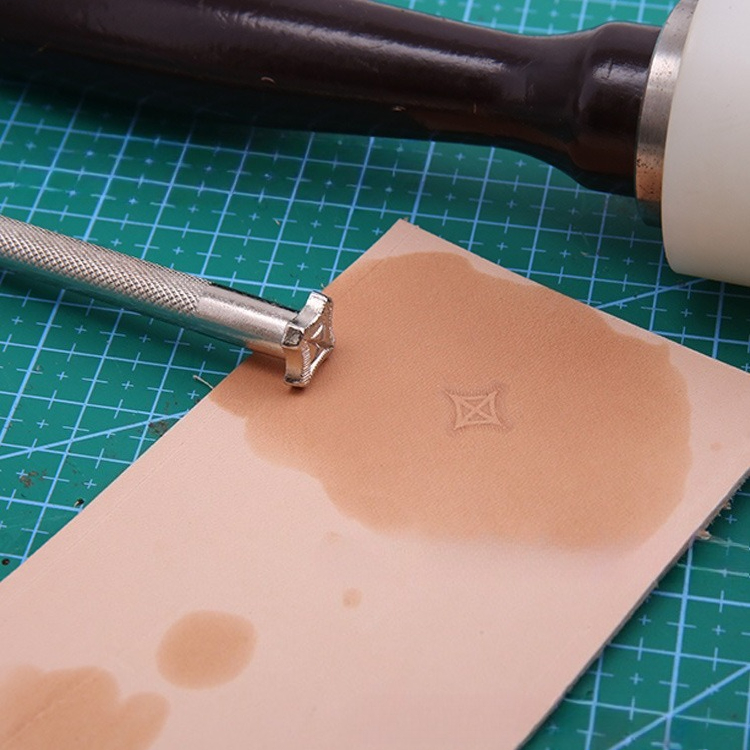 Peralatan Stempel Kulit Model  - Leather Stamp Set ulasan dan harga